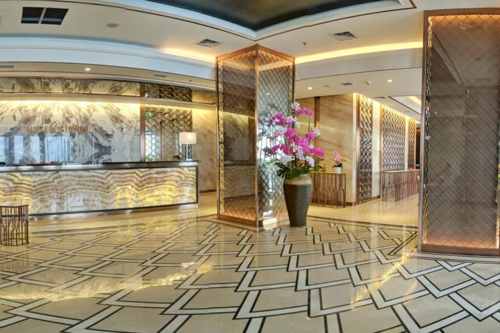 Lovina 1615 At Pollux Meisterstadt Batam Extérieur photo