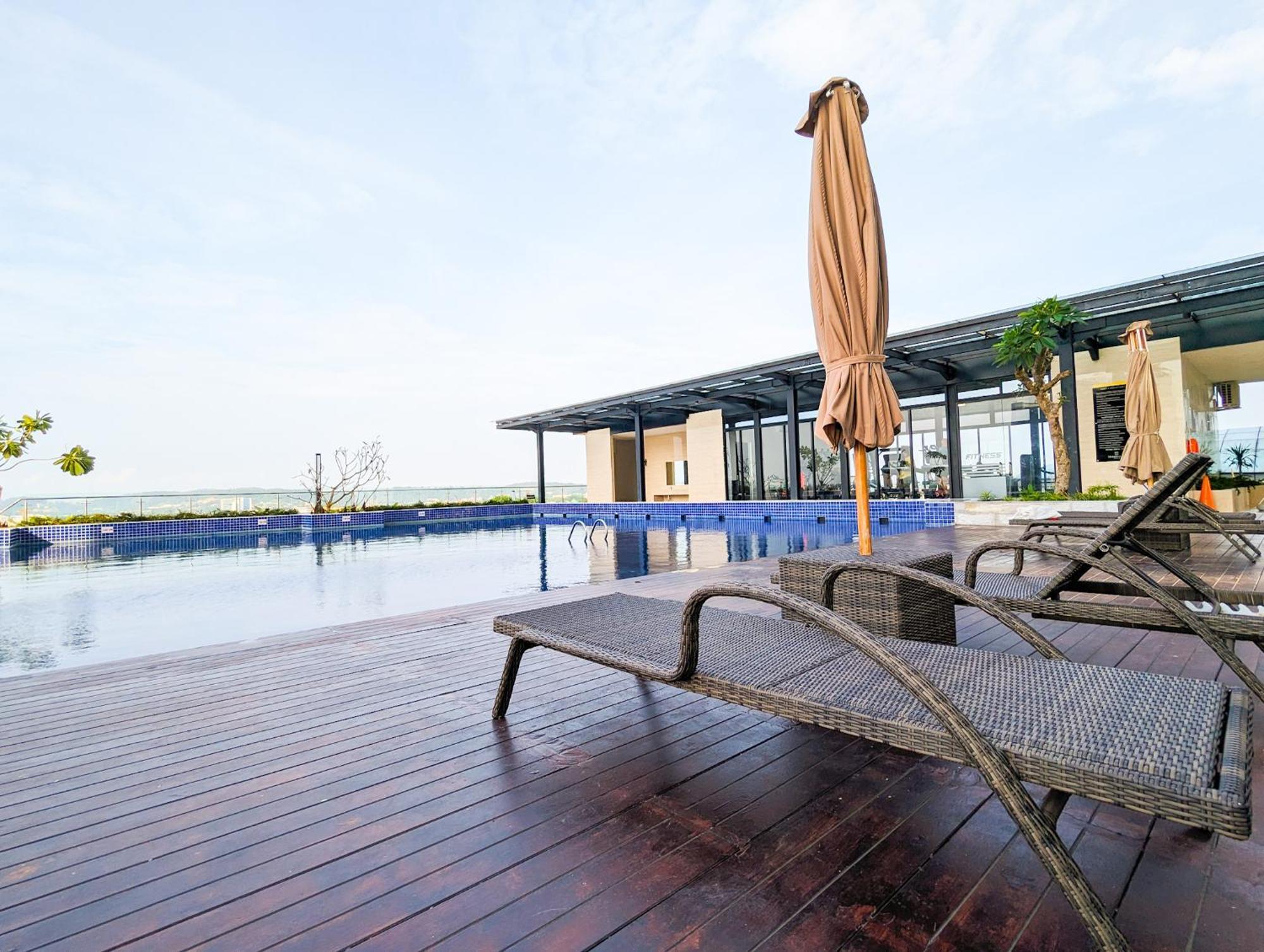 Lovina 1615 At Pollux Meisterstadt Batam Extérieur photo